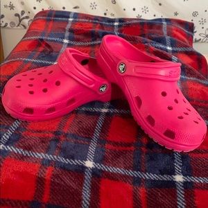 crocs